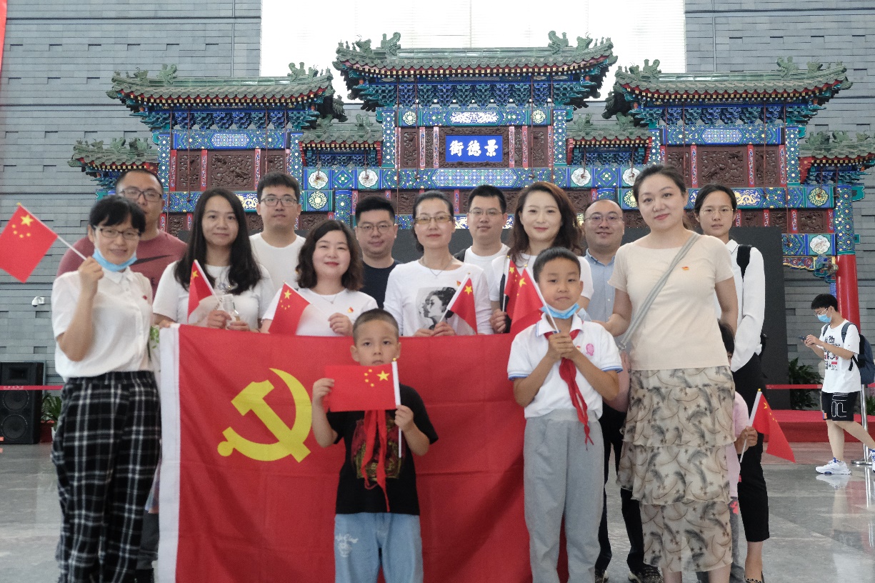 汲取革命思想，傳承紅色基因——國藥租賃黨支部第一黨小組參觀活動側記